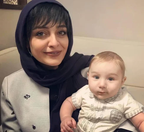 ساره بیات