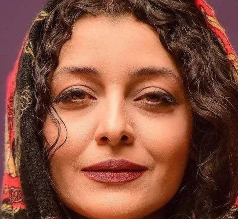 ساره بیات