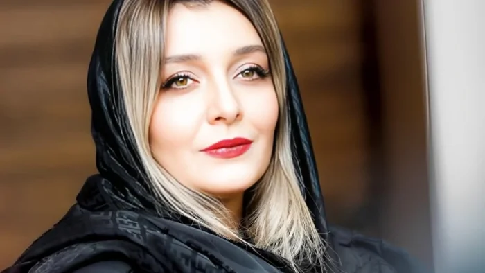 ساره بیات