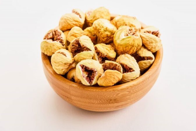 درمان ۷ بیماری با ۷ میوه خشک! از پوکی استخوان تا کم خونی و خستگی 4 انجیر خشک شده